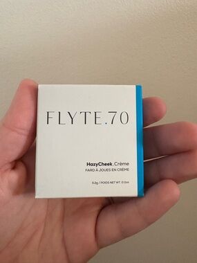 Flyte.70 HazyCheek Crème Blush - Look Of Love